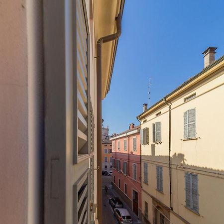 Parrot House - Casa In Centro A Parmaアパートメント エクステリア 写真